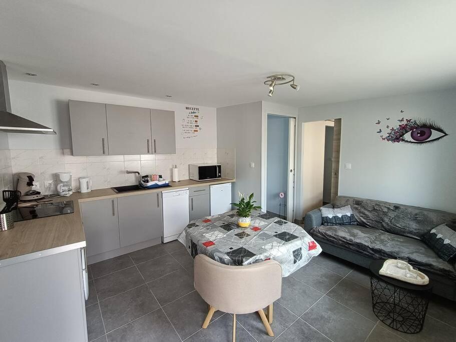 Le Hutteau Apartment Vaudricourt Exterior photo